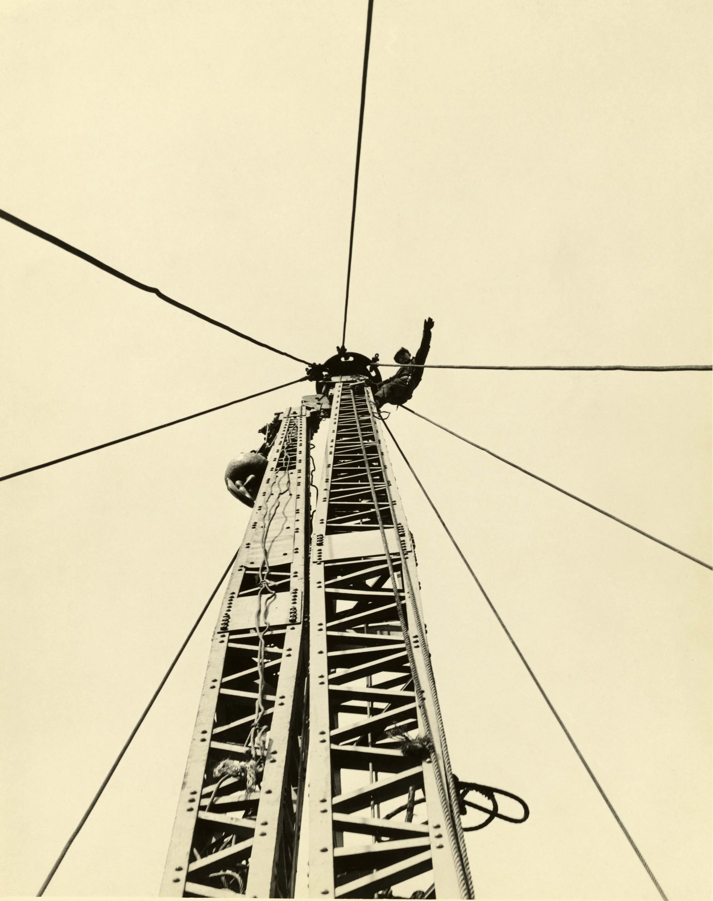 Lewis Hine, Starting to 'Jump the Derrick' Empire State Building, 1931