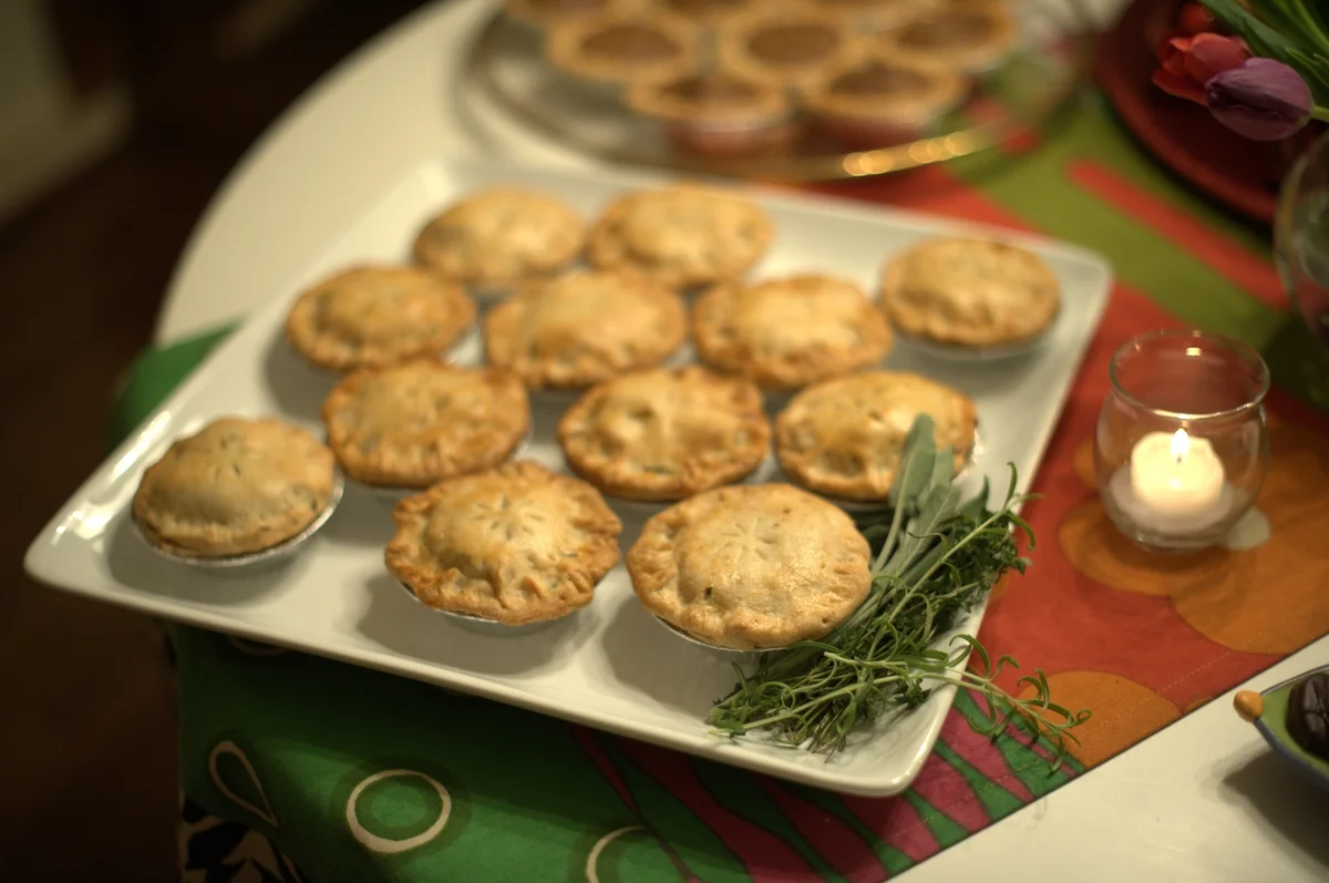 2011 02 03 pear pies 001.jpg
