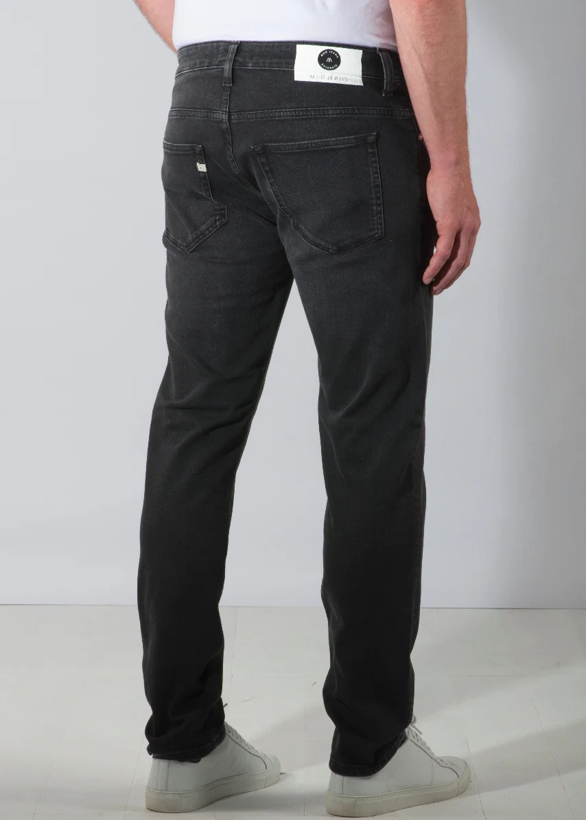 mud jeans worn black regular dunn product photography