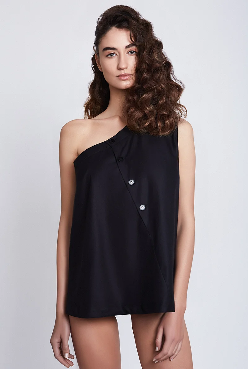 zurita black top asimetrica product photography