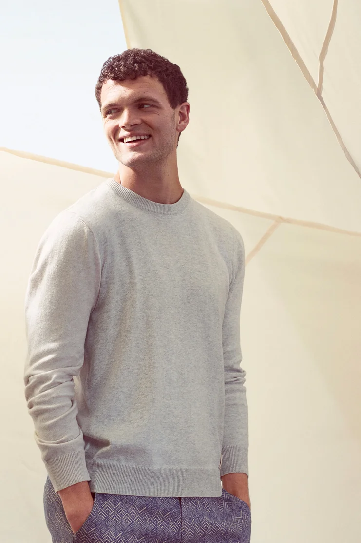 komodo baadal sweater silver oatmeal product photography