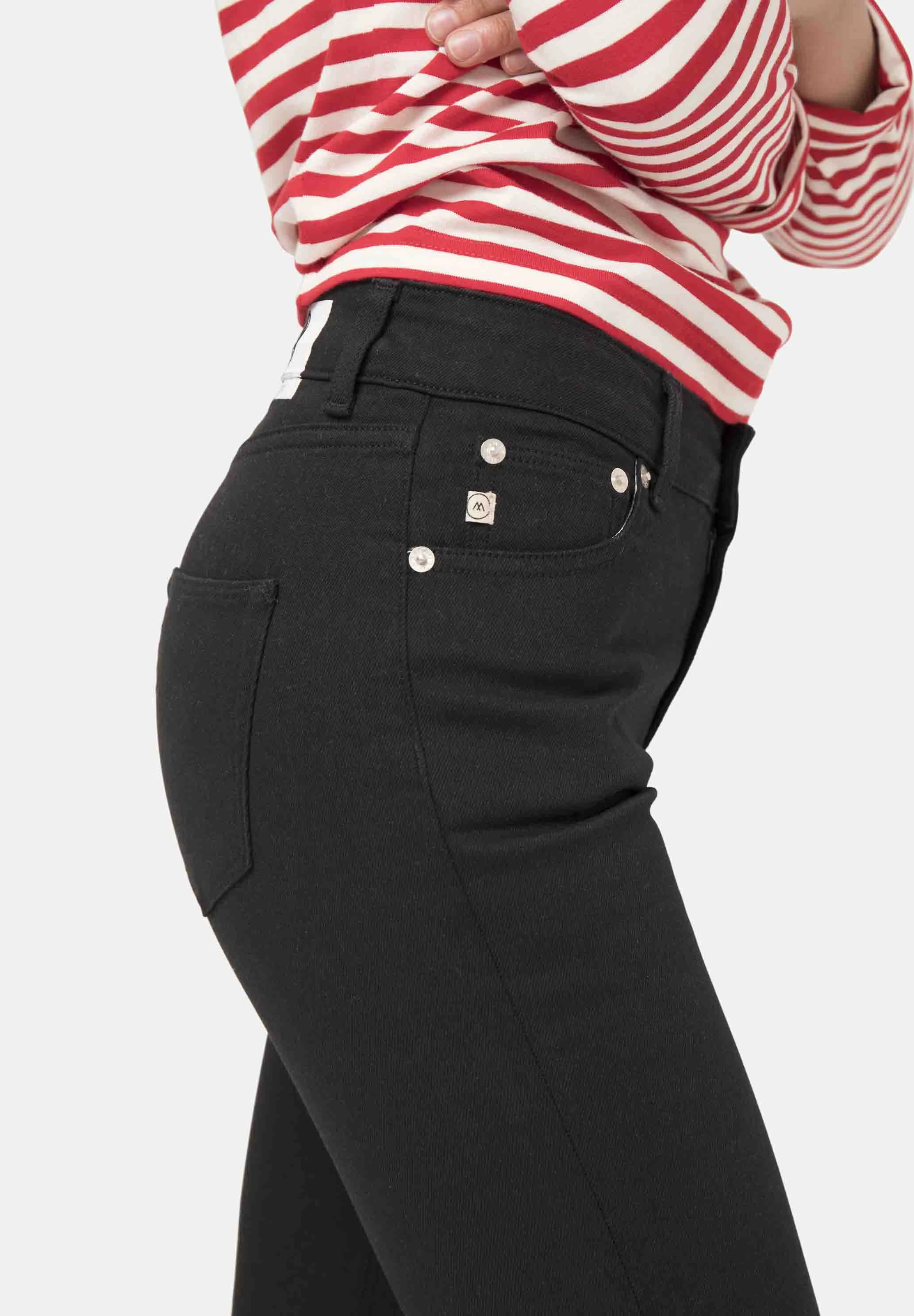 mud jeans skinny hazen black product photography