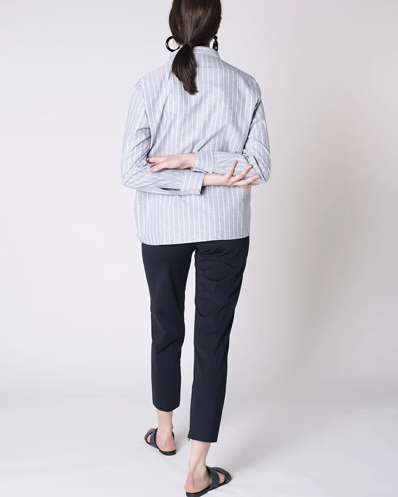 jan n june grey white stripe lassiges hemd product photography