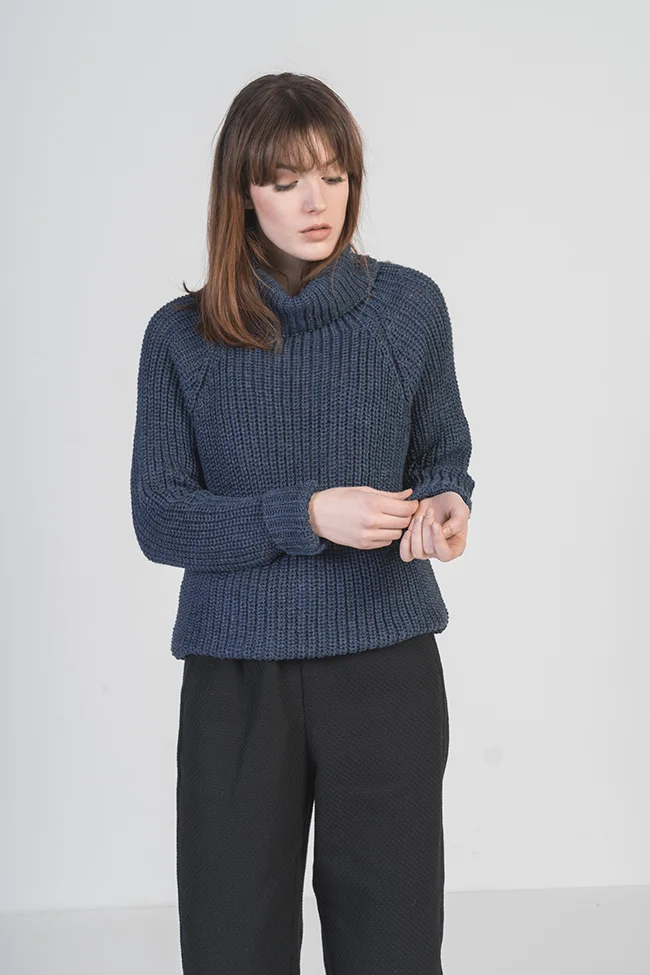 jungle folk mia sweater deep blue Sustainable Fashion product photography