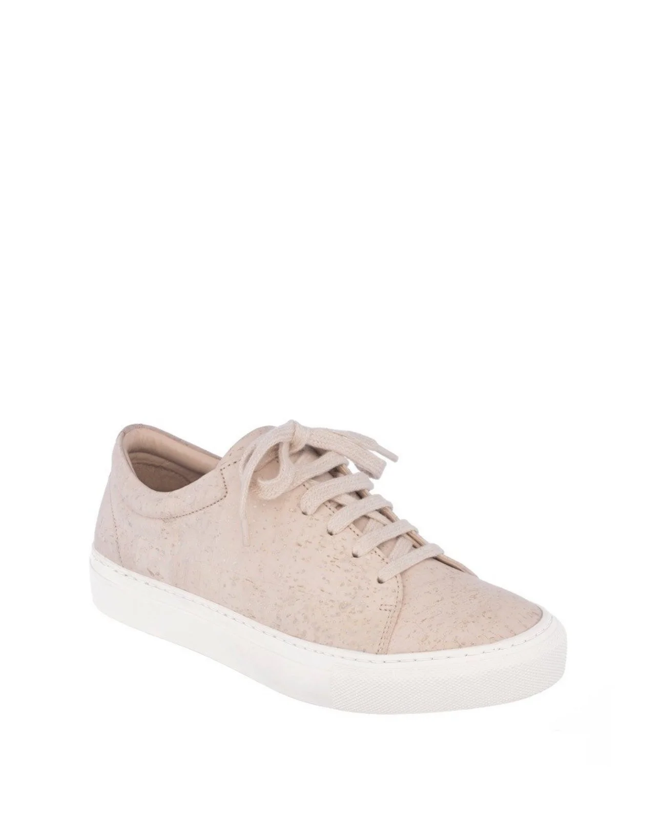 Cork Sneaker Sydney Brown recycled plastic bottle natural latex organic cotton mens shoes accessories casual m9-5 weekendwear white minimal neutral sneaker sustainable fashion product photography