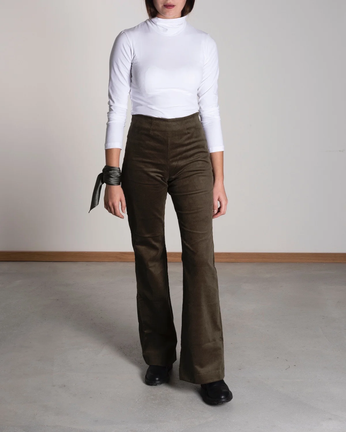 MIO-white-Amelie-Cressida-pants.jpg