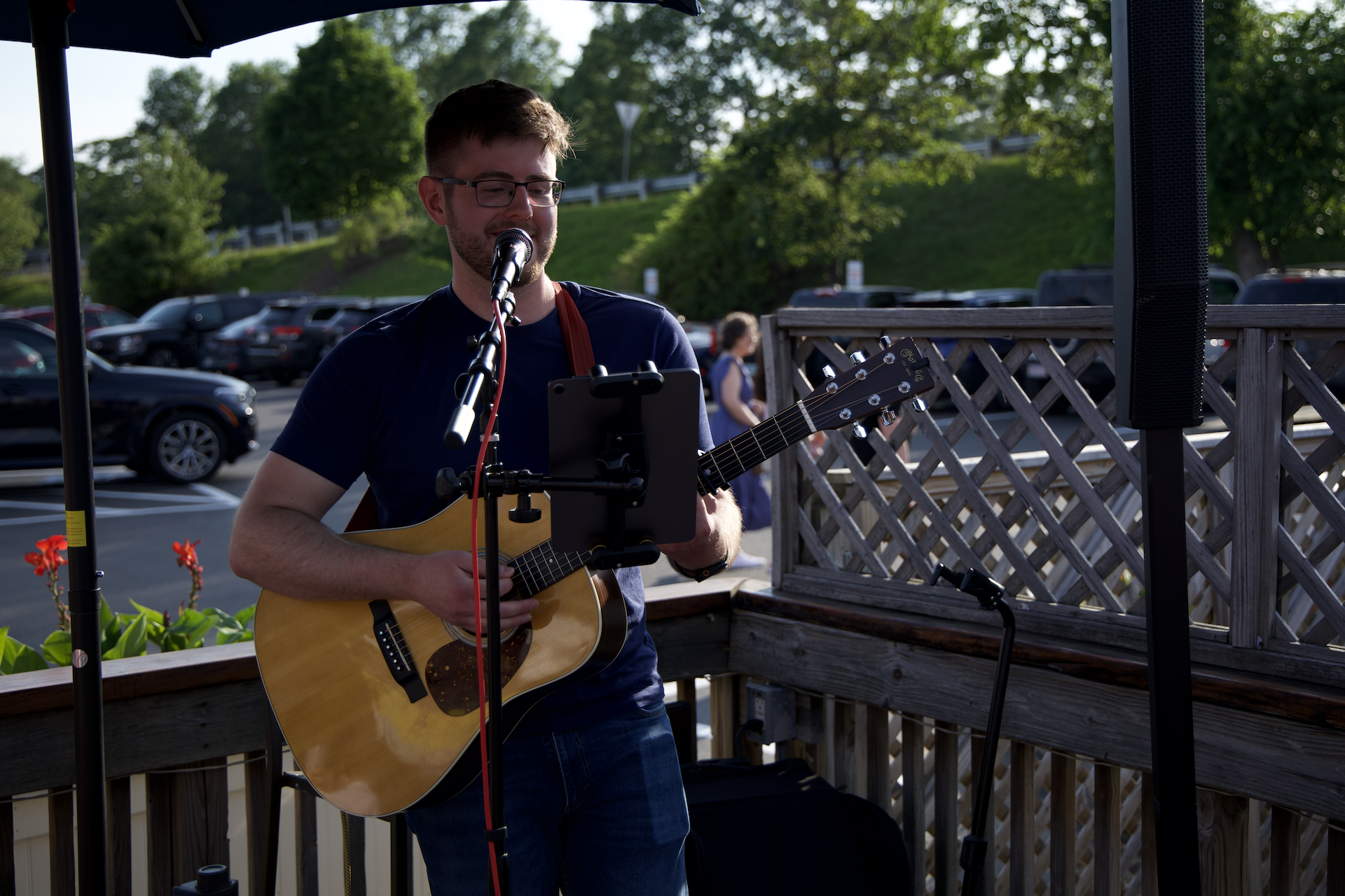 Live Music with Alex Zuko