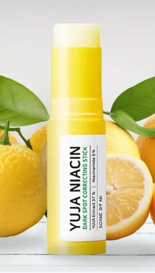 SBMYNDSCSF_SomebyMi Yuja Niacin Dark Spot Correcting Stick .jpg (Copy)