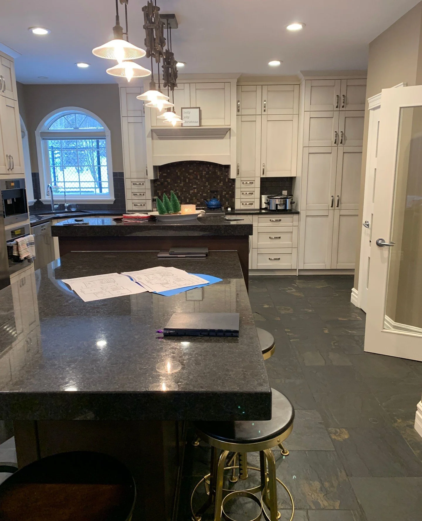 Friday Feature Transformation!⁠
⁠
The 3 stages of a great renovation: before, during, and after. This home was given the facelift it needed to be even better!⁠
⁠
Contractor: @quandrant.qcl⁠
Design: @flawlessinteriors⁠
Millwork: @waygoodskitchensinc⁠
