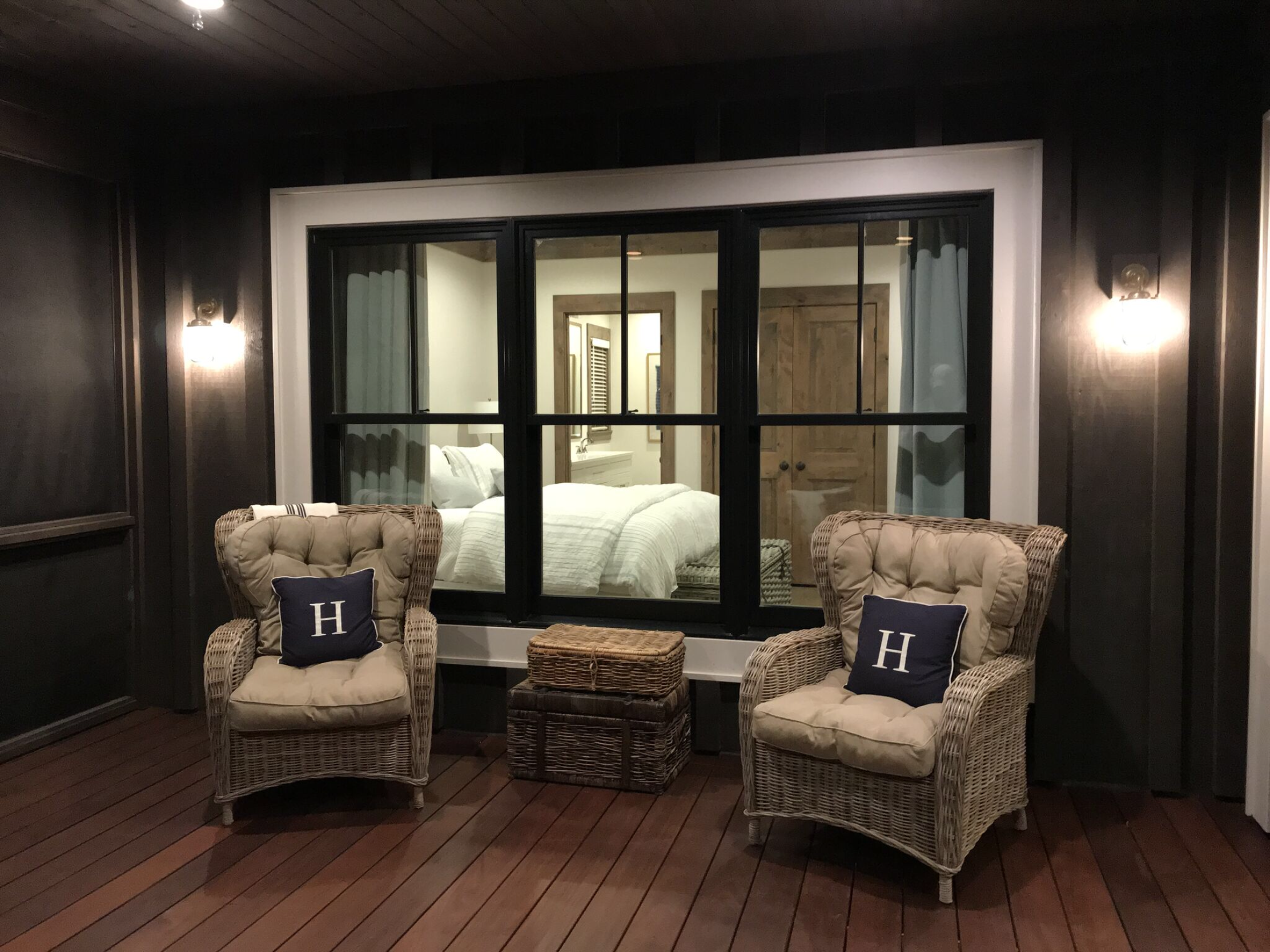 Screen Porch Night.PNG