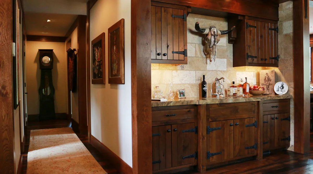 R-17 Bar and Hallway.jpg