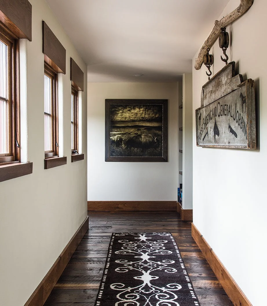 R-17 Hallway.jpg