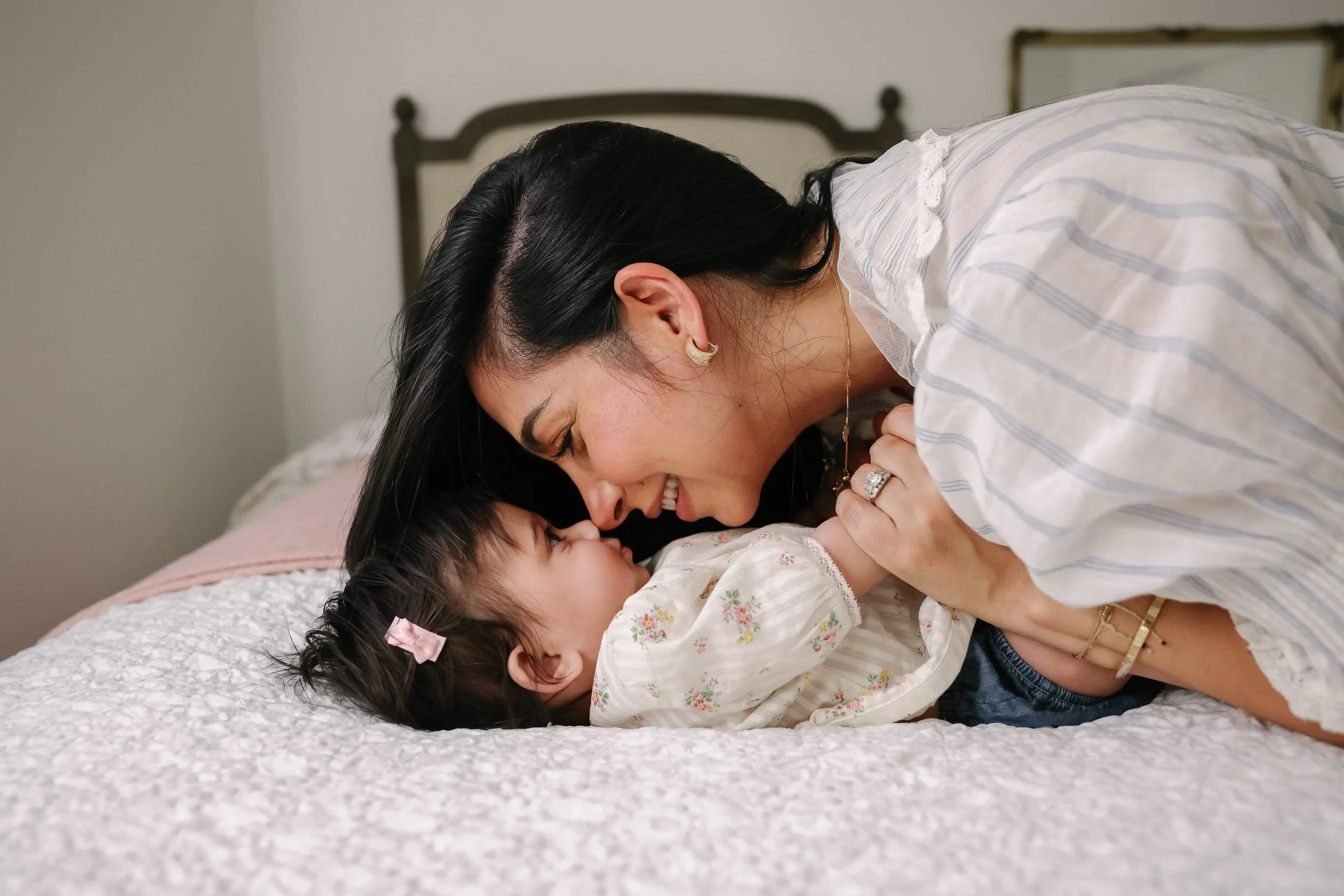 When it comes to newborn photography, I don&rsquo;t have many rules. You can do them days after birth, or wait 4 months&hellip;it&rsquo;s completely up to you. All I want is to capture your baby as they are right now so you can remember them as they 
