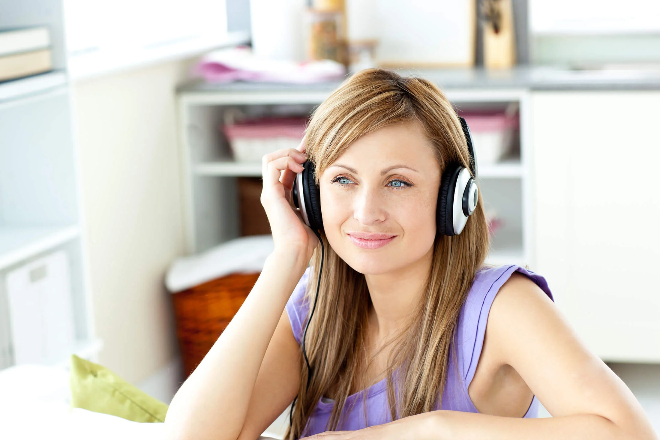 21_headphones-125169205.jpg