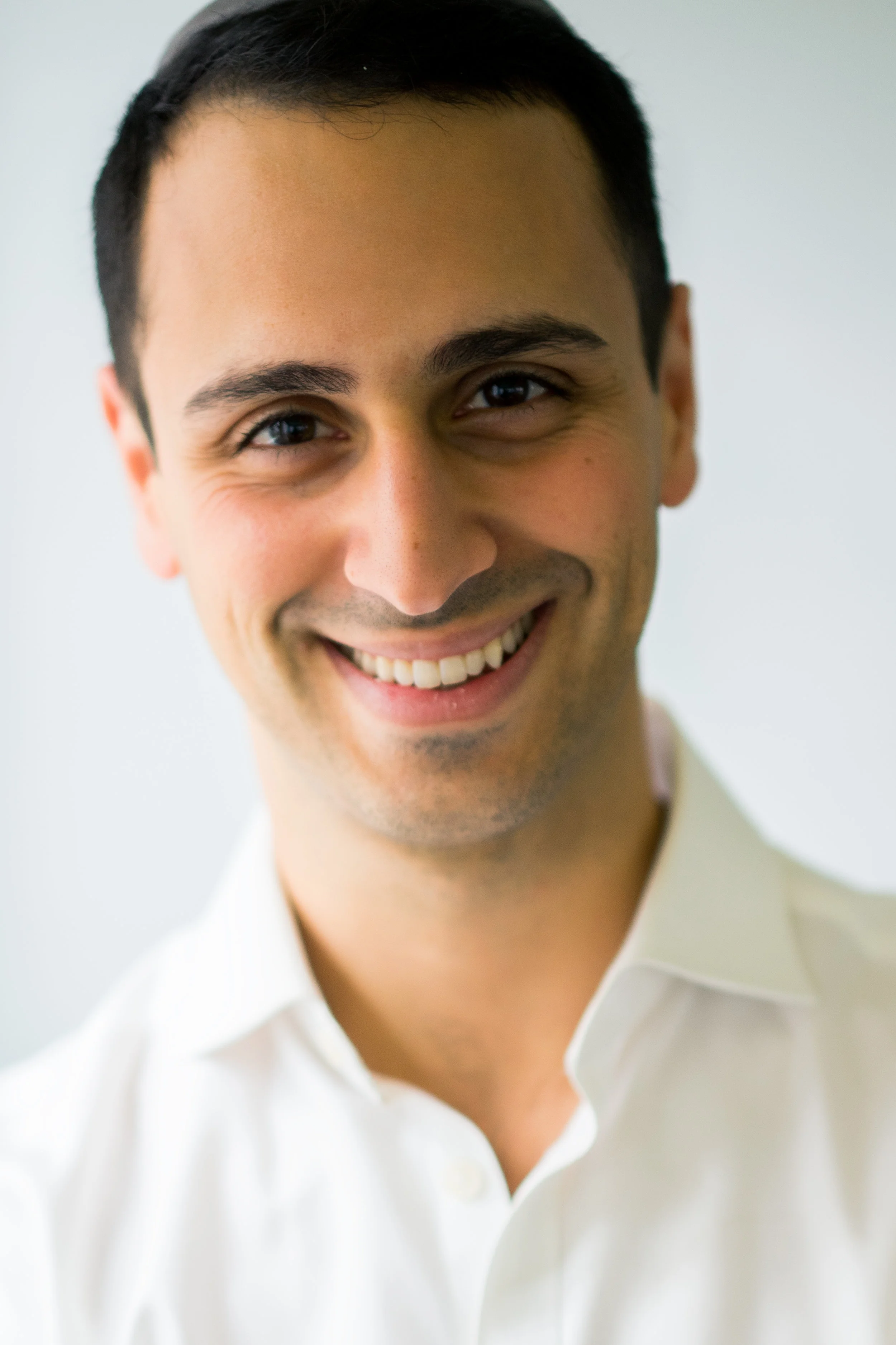 Achi Headshot 11.15.17.jpg