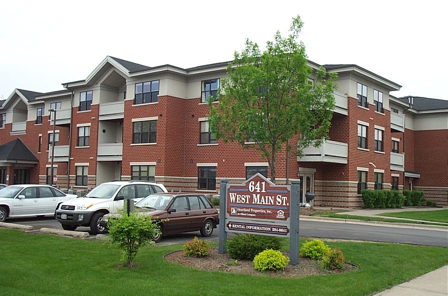 641 w main sign.jpg