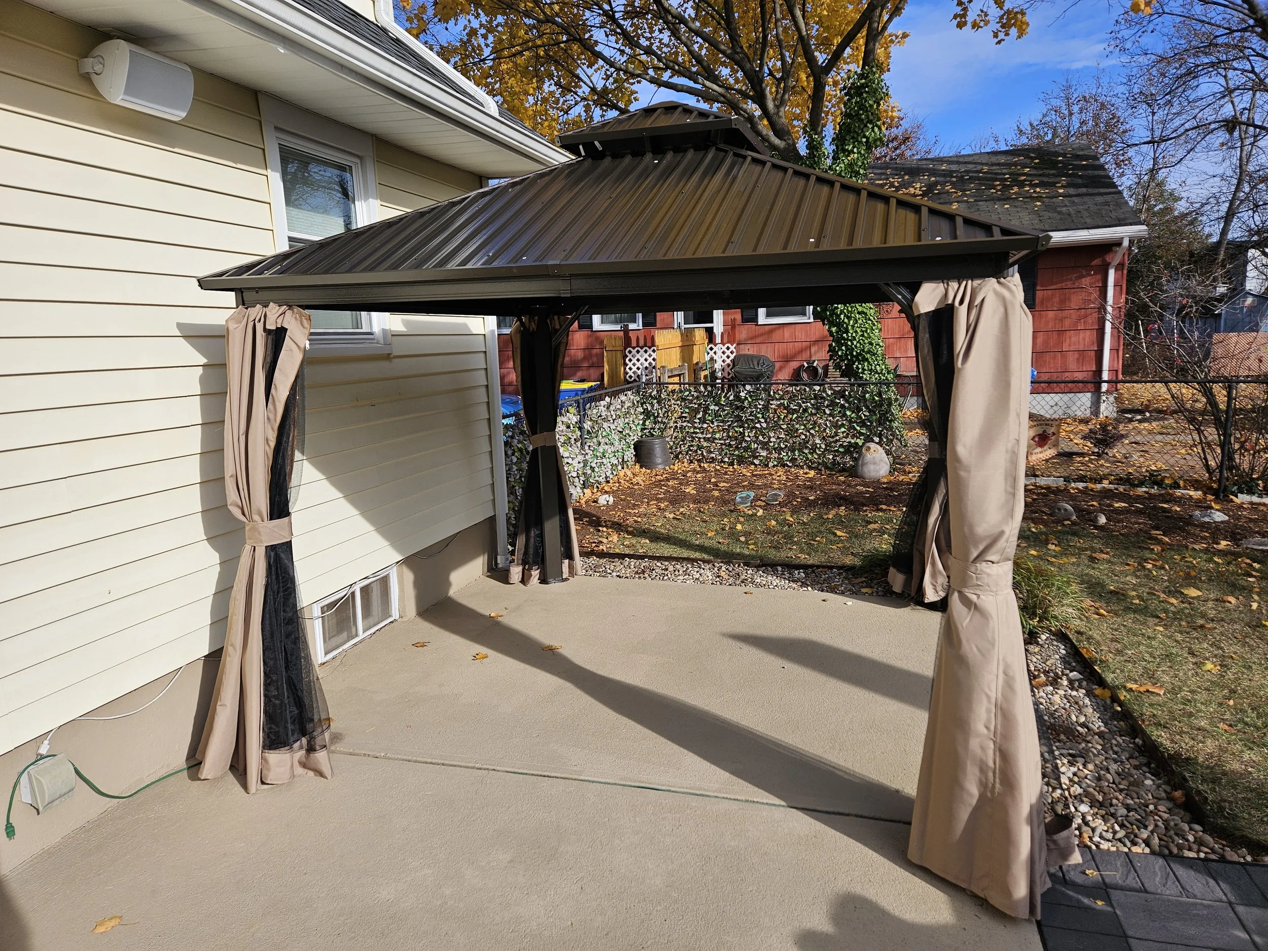 Dorothy's Gazebo Assembly