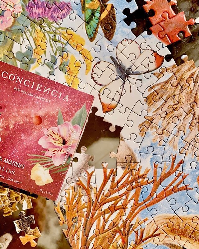 Los rompecabezas nos ayudan a relajar nuestra mente 🧩, adem&aacute;s de brindarnos otros beneficios como desarrollar ambos lados de nuestro cerebro 🧠, fomentar nuestra creatividad 🎨 y poner en pr&aacute;ctica la paciencia 🧘🏼&zwj;♀️. ⁠
⁠
&iexcl;Q