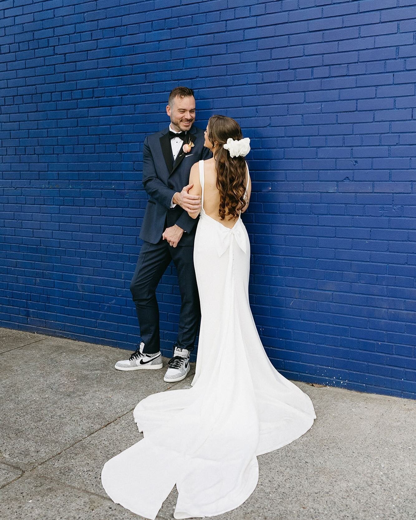 A moment for the back of the dress 😍💙

Coordination: Olivia of @merrybymia
Venue: @dobbinstnyc
Catering: @eventfull.nyc
DJ: @jaymcelfresh
Florist: @yellowbowflorals 
HMU: @styles_bymarcella
Photo &amp; Video: @sambufalo, @theotherdaystudios 
Graphi