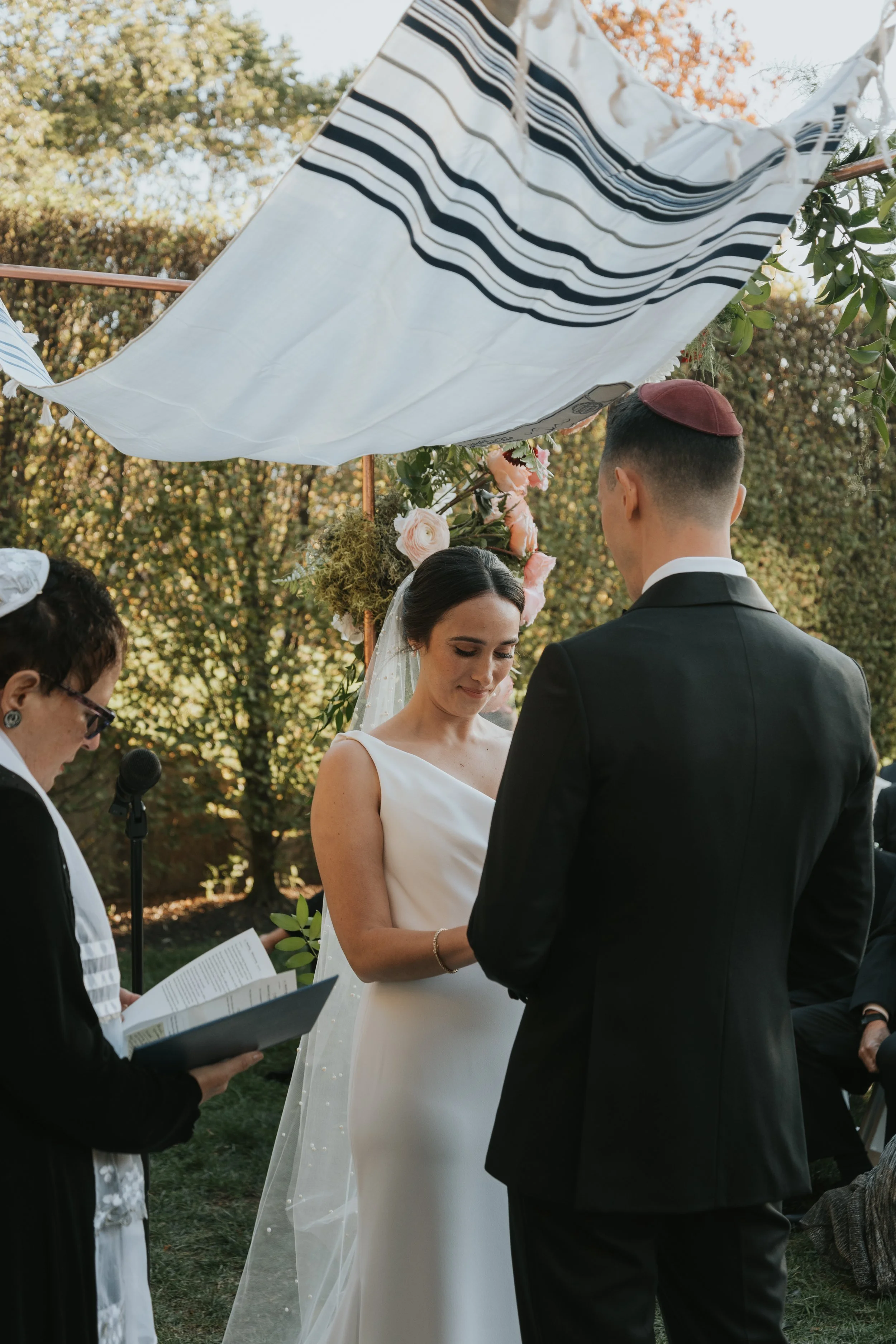 SARAH-SPENCER-FALL-WEDDING-AT-THE-ROUNDHOUSE_PHOTOS_BY_MARIA_B_LUNG_0431.jpg