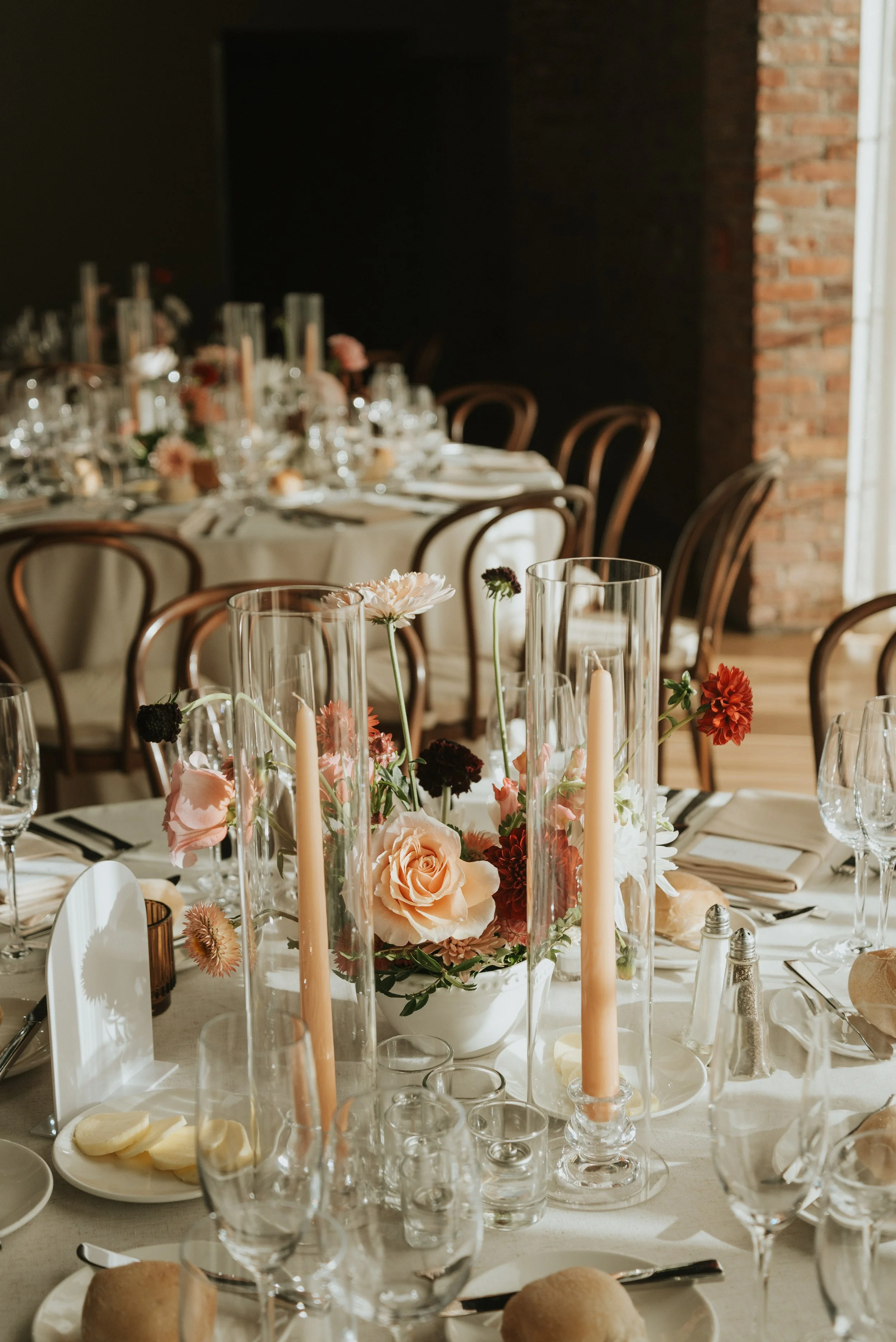 SARAH-SPENCER-FALL-WEDDING-AT-THE-ROUNDHOUSE_PHOTOS_BY_MARIA_B_LUNG_0514.jpg