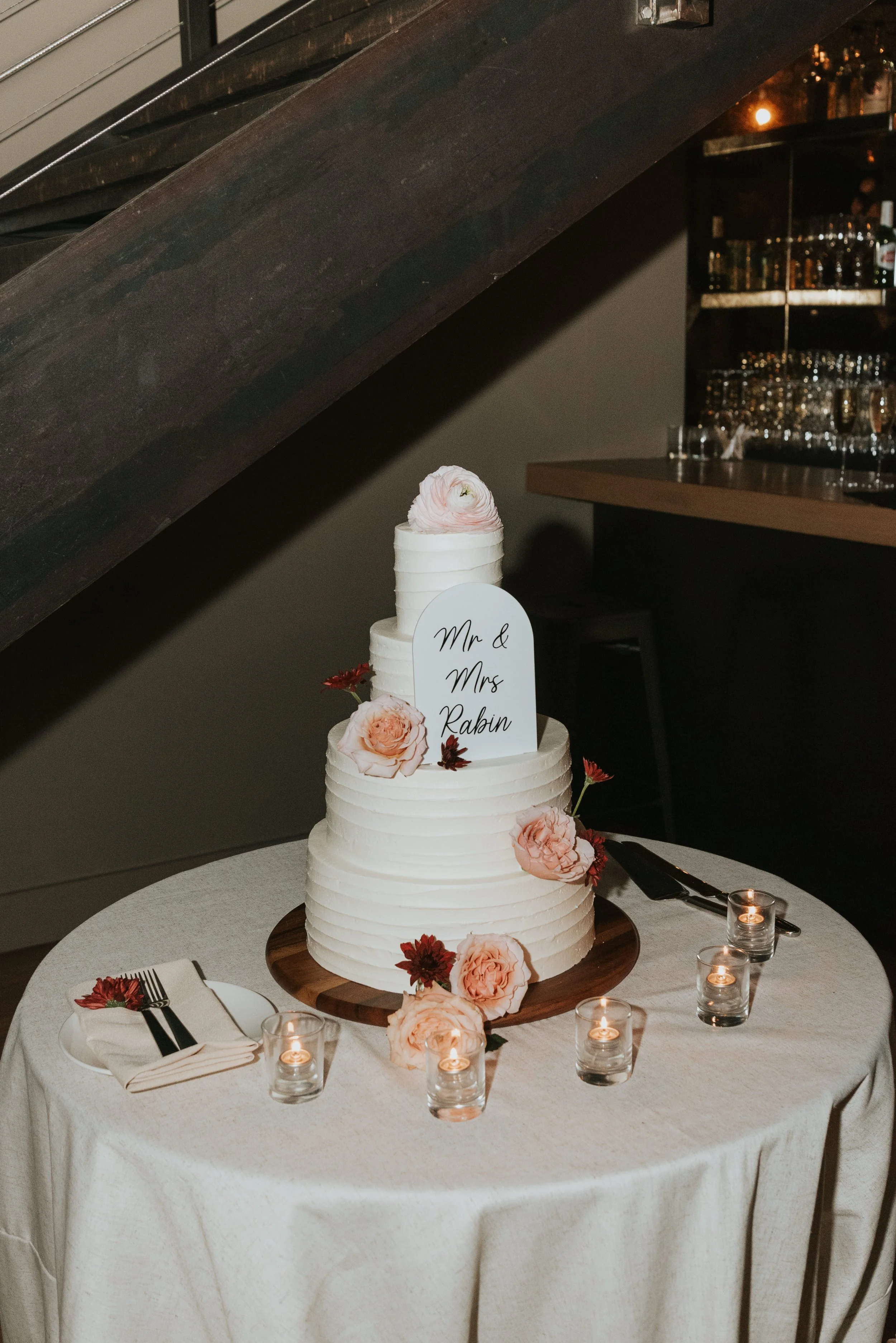 SARAH-SPENCER-FALL-WEDDING-AT-THE-ROUNDHOUSE_PHOTOS_BY_MARIA_B_LUNG_0937.jpg