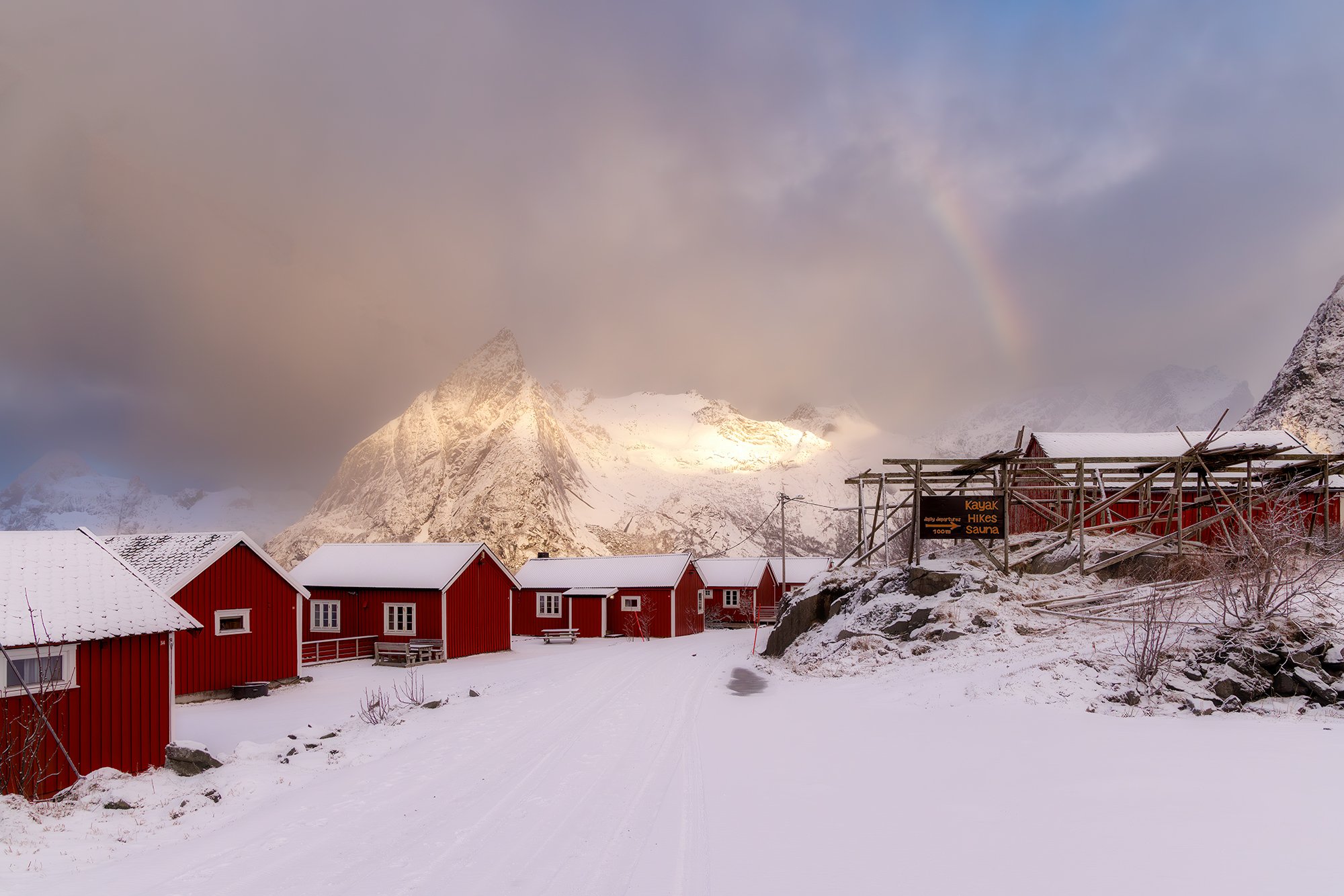 Eliassen Rorbuer, Hamnoy