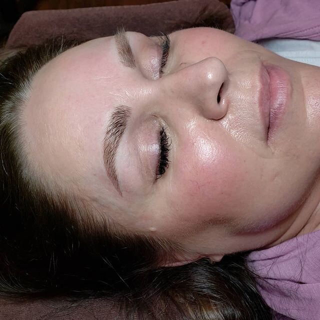 First session of microblading after enduring my incessant talk about how great it is every time you visit for a wax and tint!!! @kristisivertson this patient soul is kind and beautiful!!
Swipe to see before brow with powder on.  And a close up of the