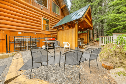 High Cascade Snowboard Camp - Adults Overview