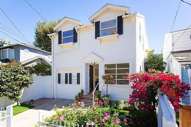 New month, new Escrow! And I can finally say: location, location, location. This charming Santa Monica home has views of the ocean and is just a few minutes walk to the beach. Working towards a successful close so I can invite myself over as an overn