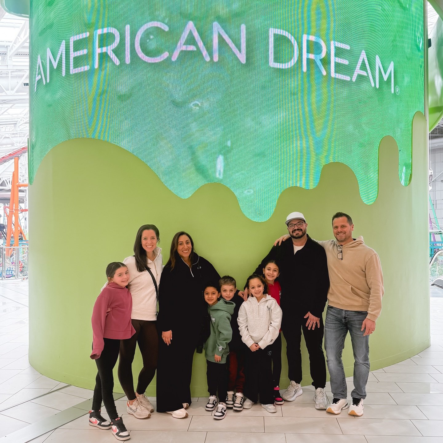 A little NY and a whole lotta love, laughter and overstimulation! 🤣 

@americandream mall + multiple parks with kids + an AMAZING night out @okaru_roslyn with some of my Fairfield U fam celebrating @rmc282&rsquo;s bday! 

My soul cup is FULL!! 🙌🥰
