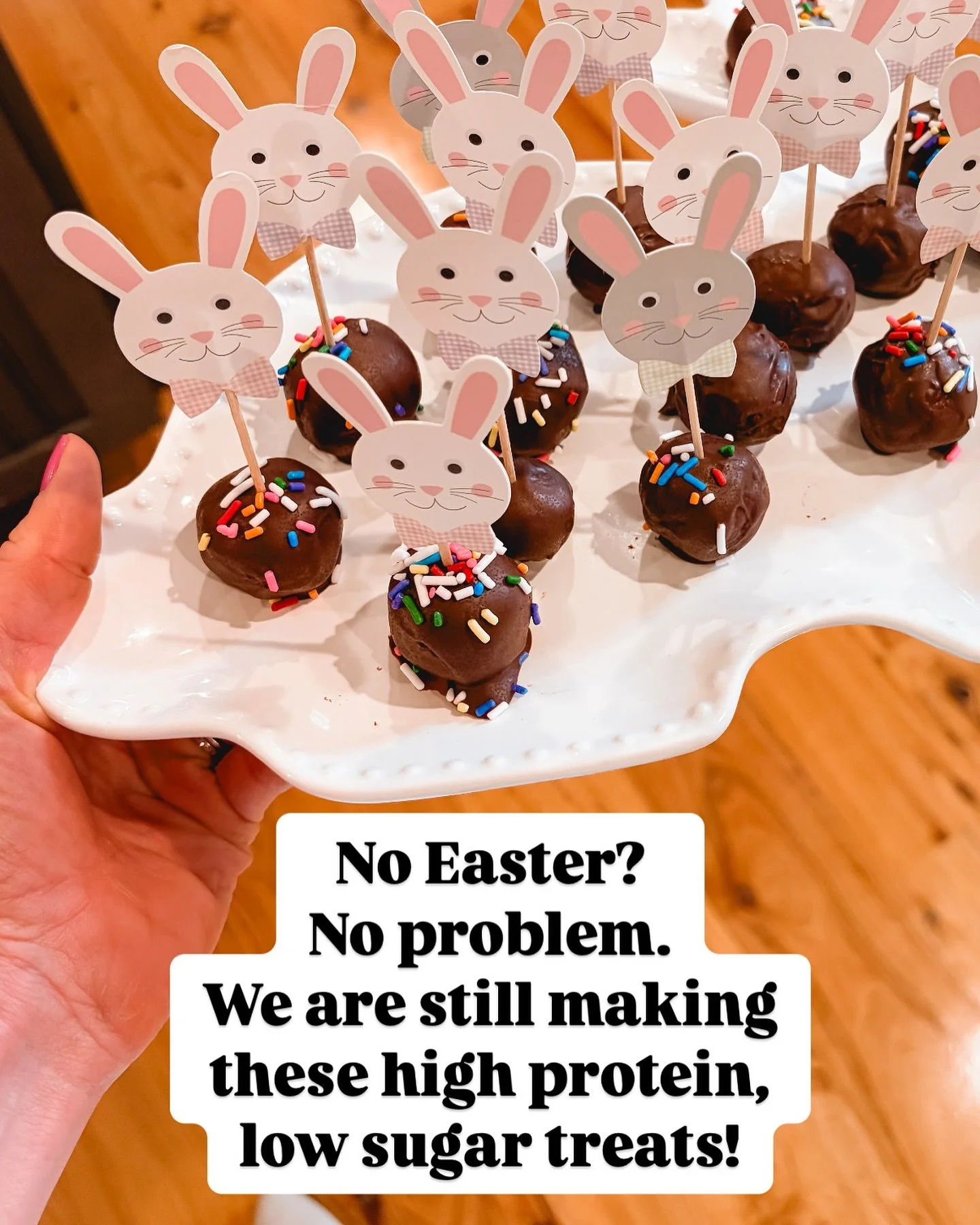 Just because Easter is over doesn&rsquo;t mean the chocolate peanut butter treats have to be! 🐰🍫

These are officially here to stay &mdash; thanks to @eatingbirdfood! 🙌 
Protein ✔️
Fiber ✔️ Made with simple, clean ingredients ✔️ Super easy ✔️ And 