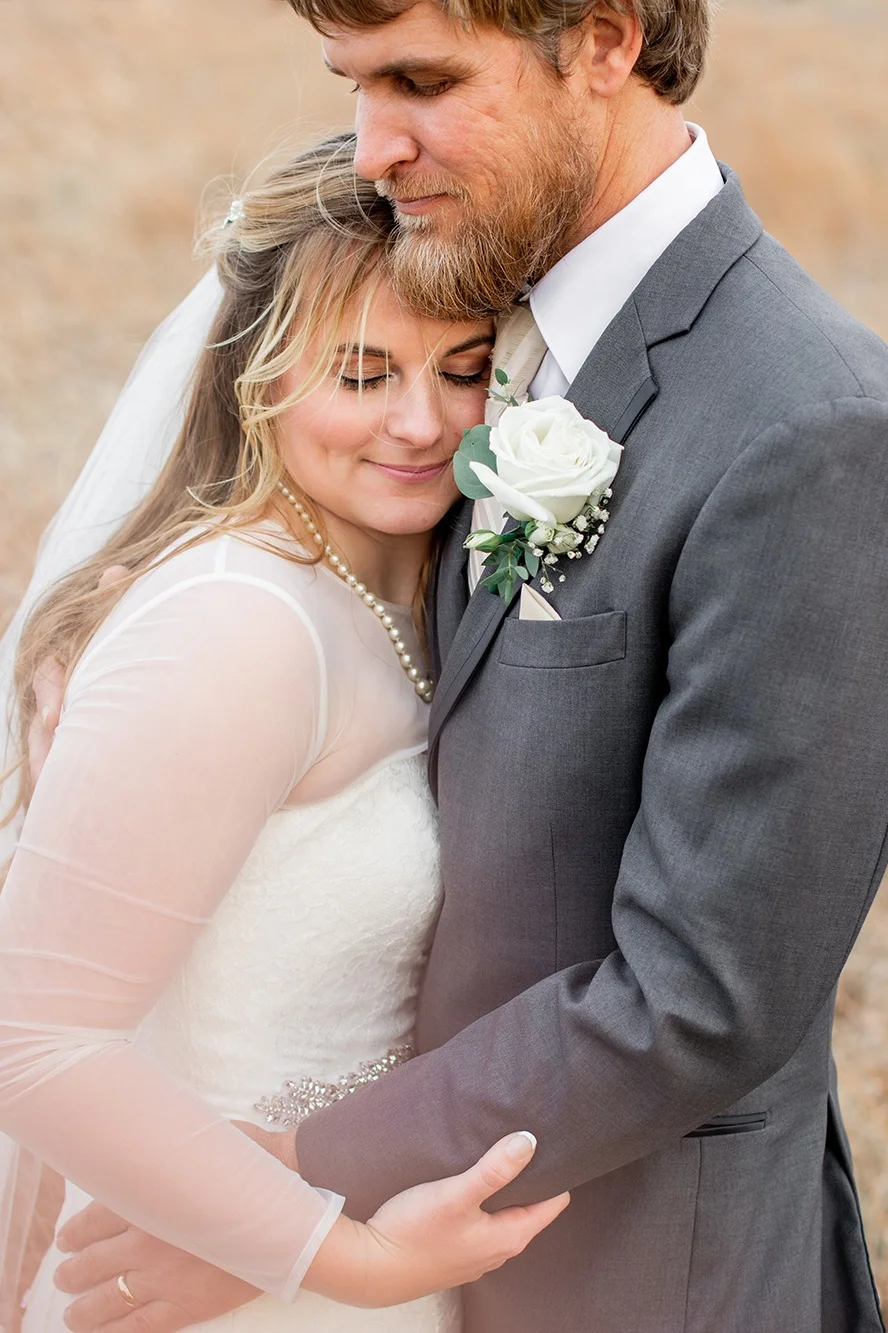Neutral-Toned February Barn Wedding in Wichita, Kansas