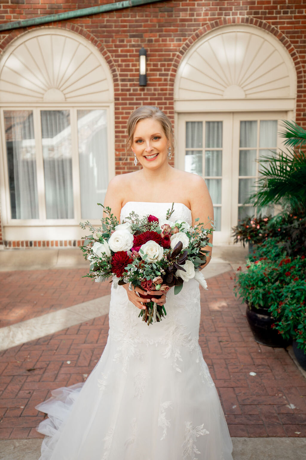 2019_KaileyIan_BRIDALPORTRAITS_PF-1775.jpg