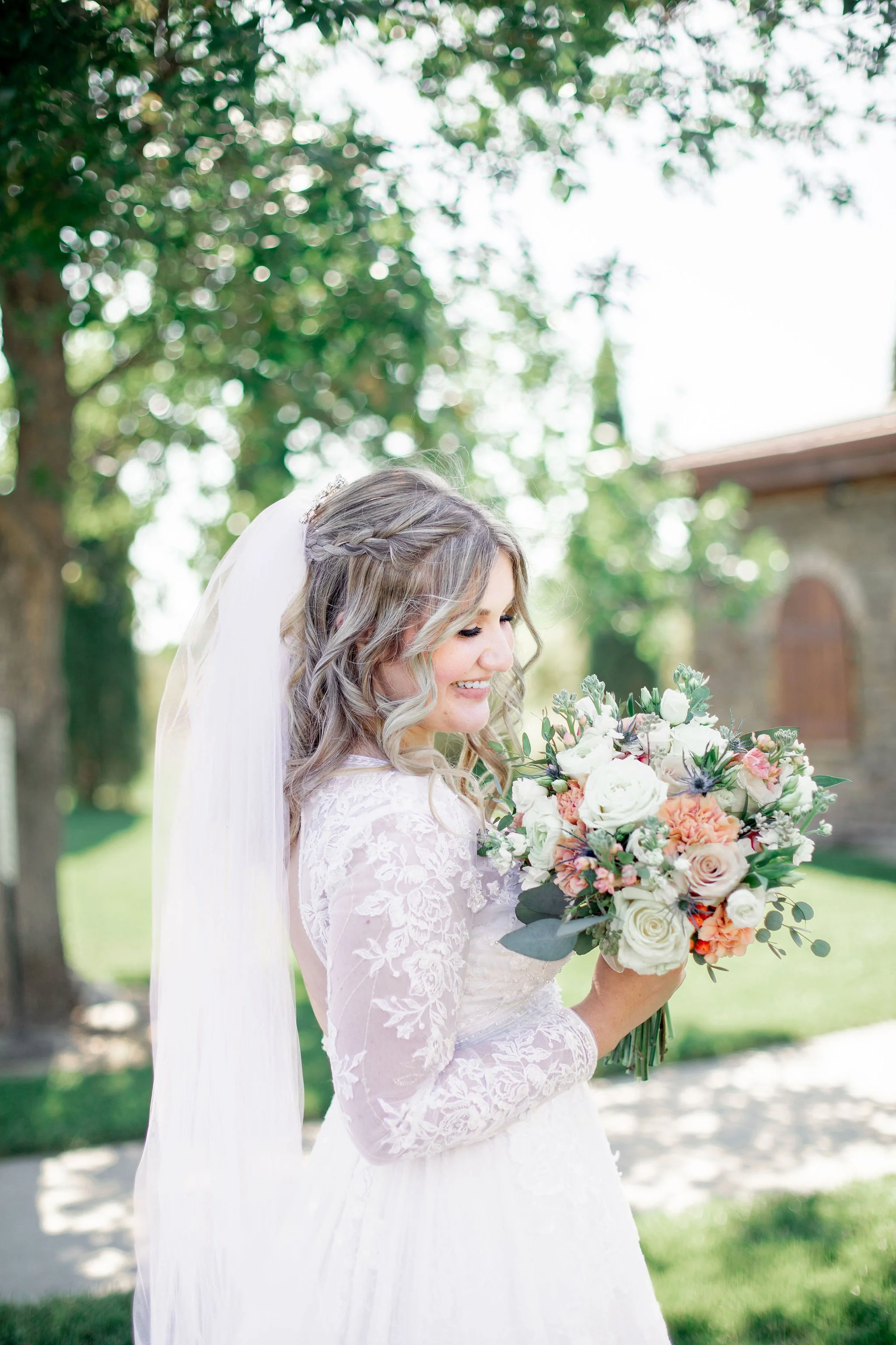 Moonlight Ridge Vineyard Fall Wedding in Grand Island, Nebraska