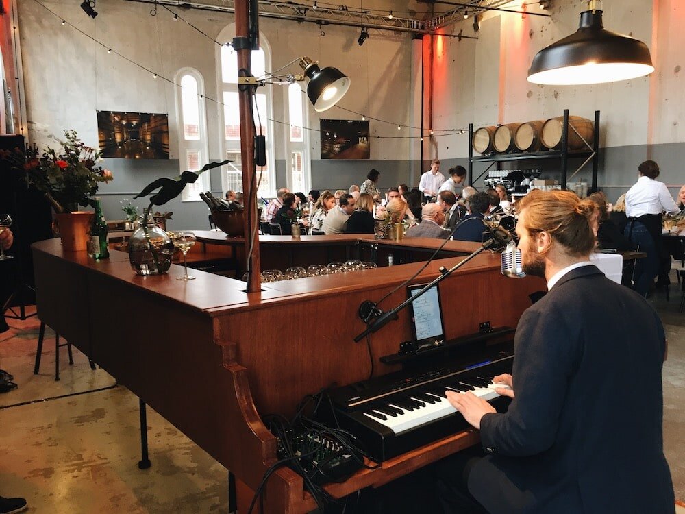 Ron Blaauw, Machinegebouw, The Piano Bar (Copy)