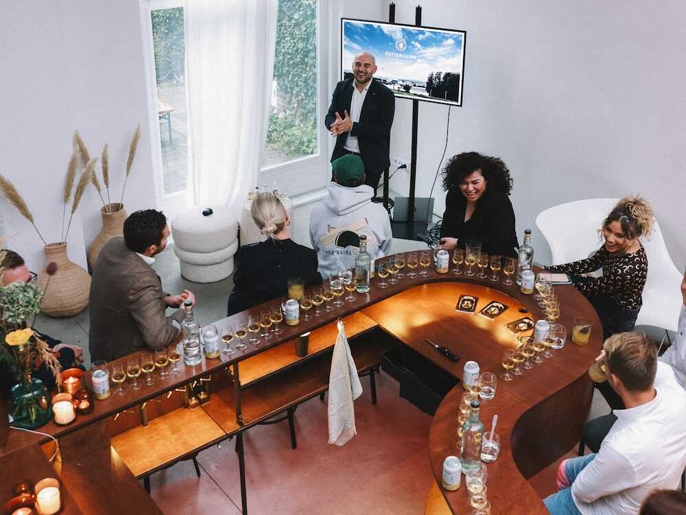 Whisky Tasting - Iconic Studios (fettercairn) - Entertianment op locatie - The Piano Bar.jpg