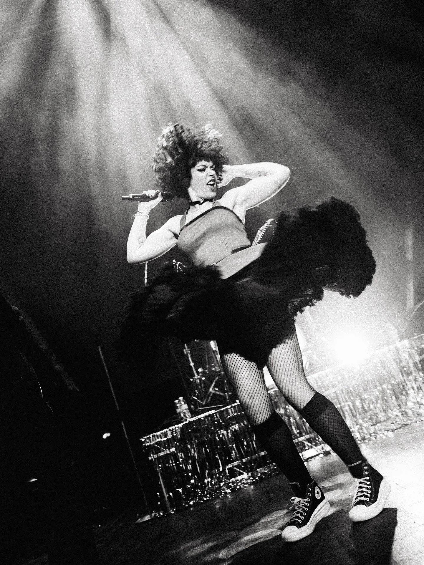 Kicking off February back where it all began with @elvisfrontednirvana at @o2cityhallnewcastle ✨🎈 

📸 @eddymaynard aka the goat