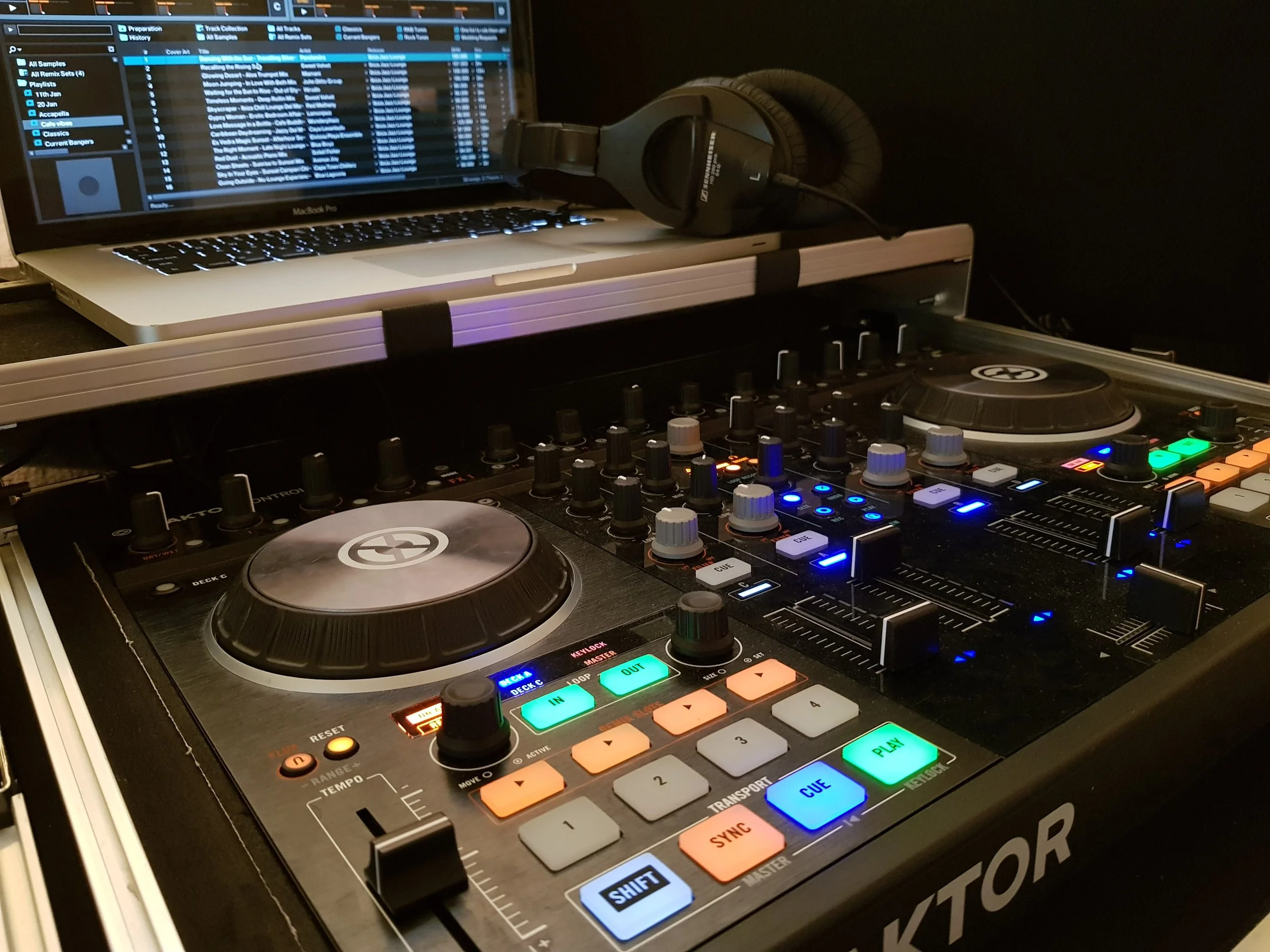 Professional Wedding DJ & Event DJ Sydney