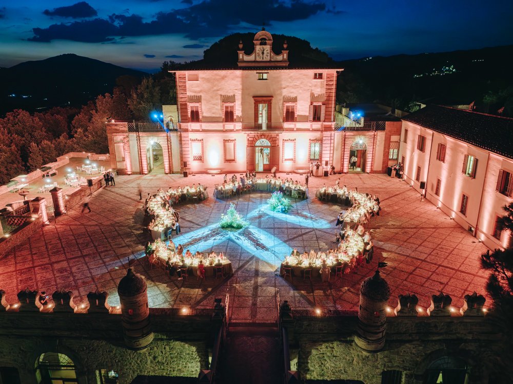 Table circuit - Vittoria Vicky Piria e Andrea Busnelli matrimonio Umbria Giulia Barabani Luxury wedding planner 