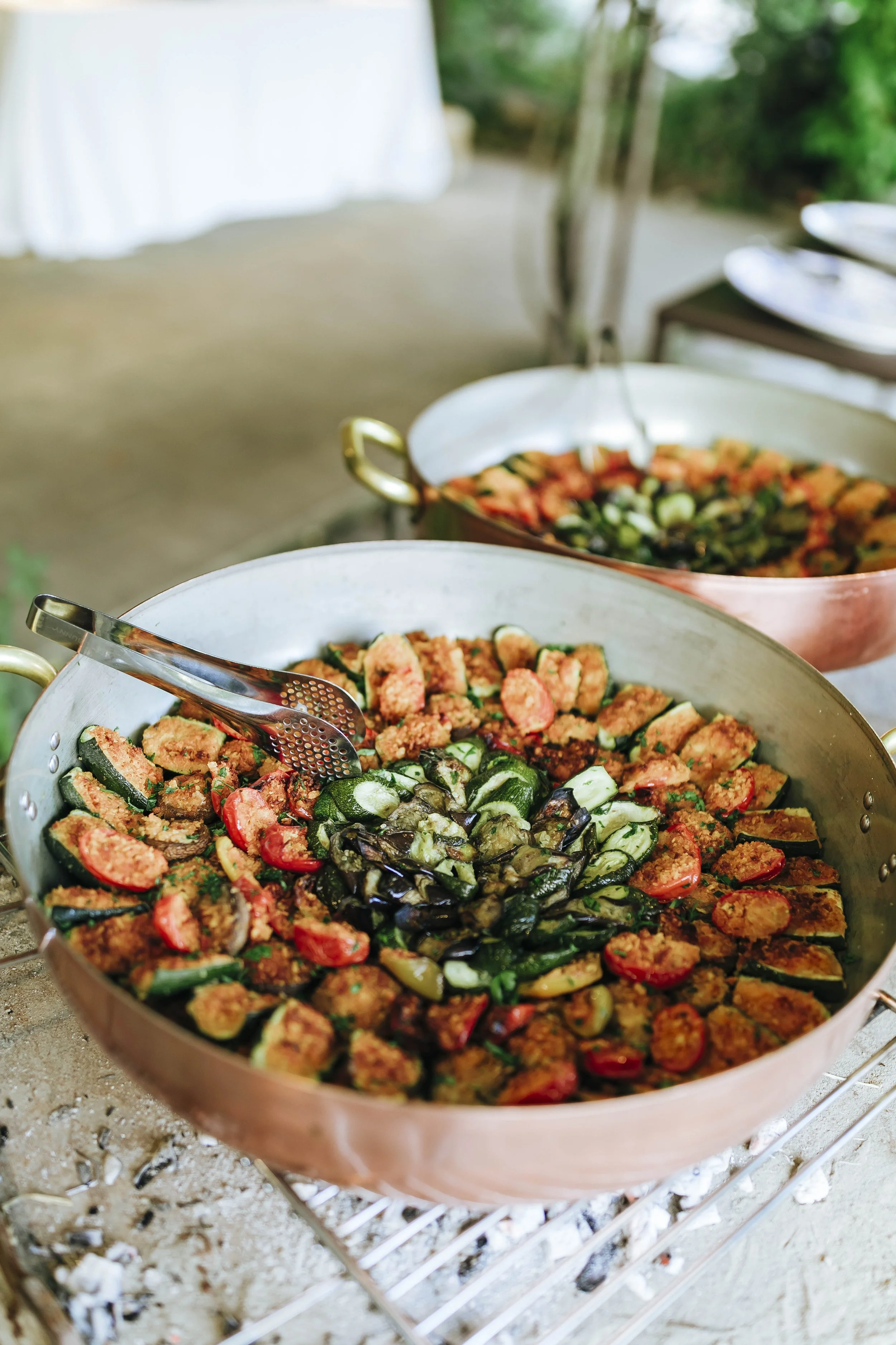 Luxury gourmet wedding dinner in Umbria countryside
