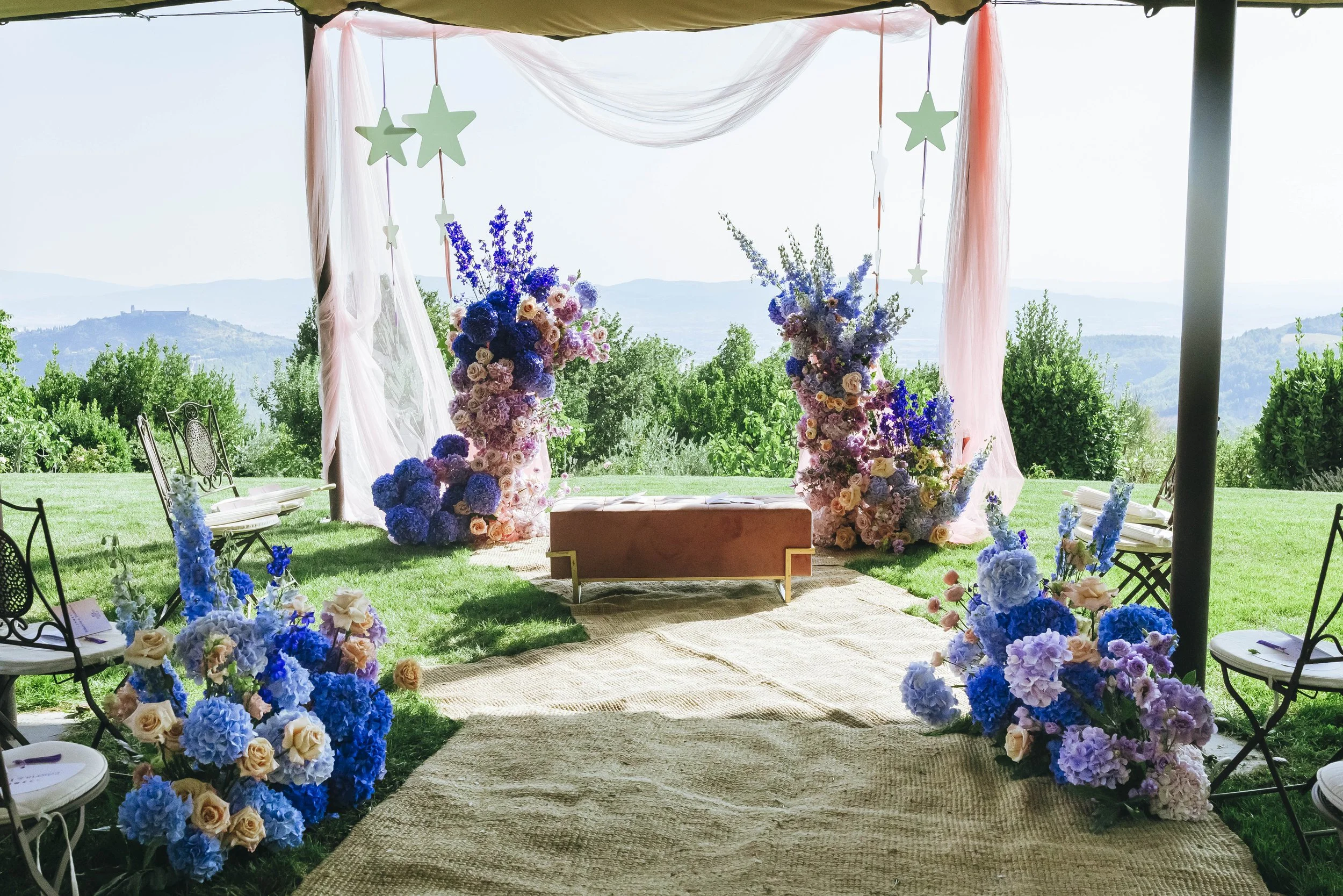Wedding Ceremony at Castello di Petrata  Giulia Barabani destination wedding planner in Umbria