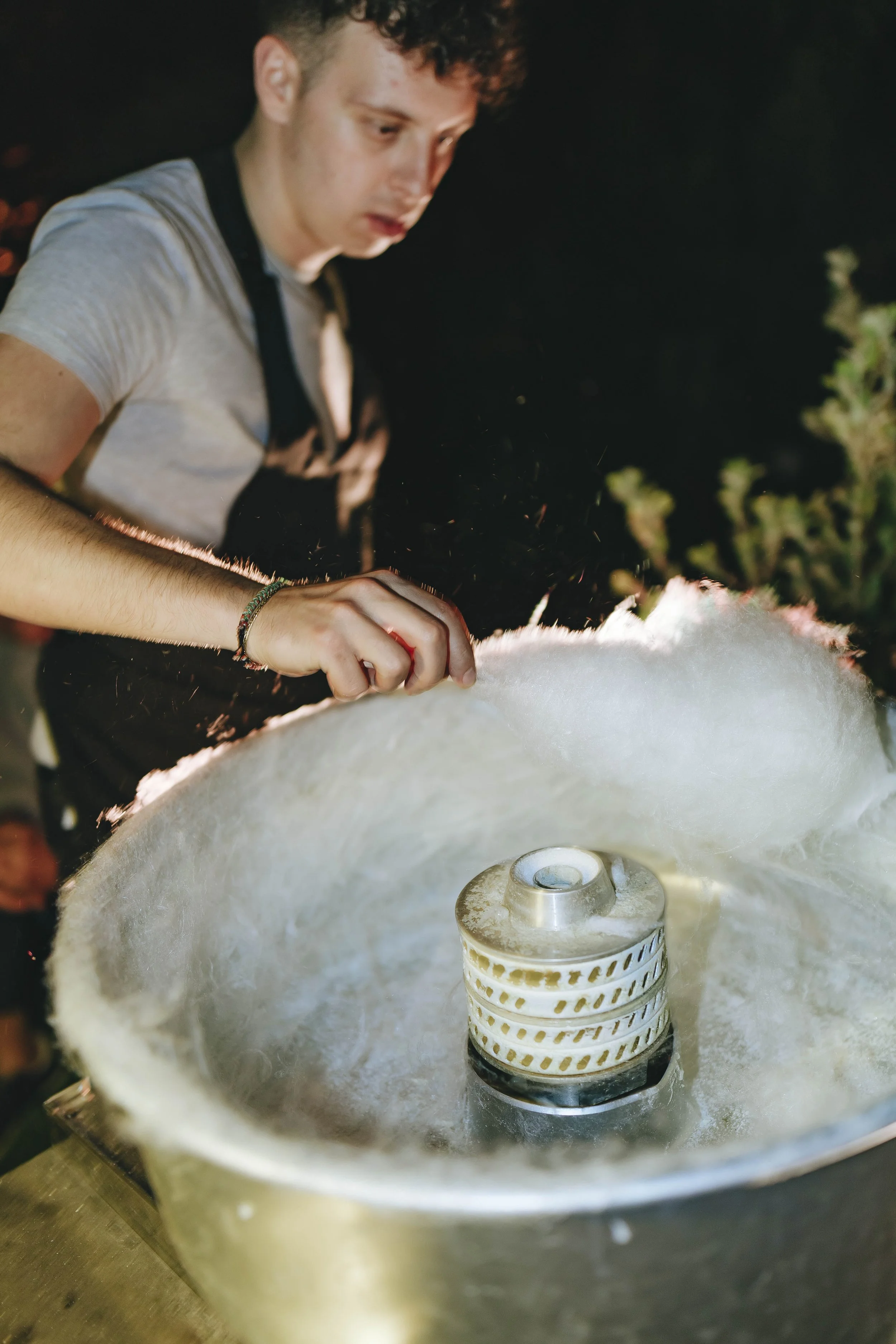 Cutting Cake Wedding at Castello di Petrata  Giulia Barabani destination wedding planner in Umbria