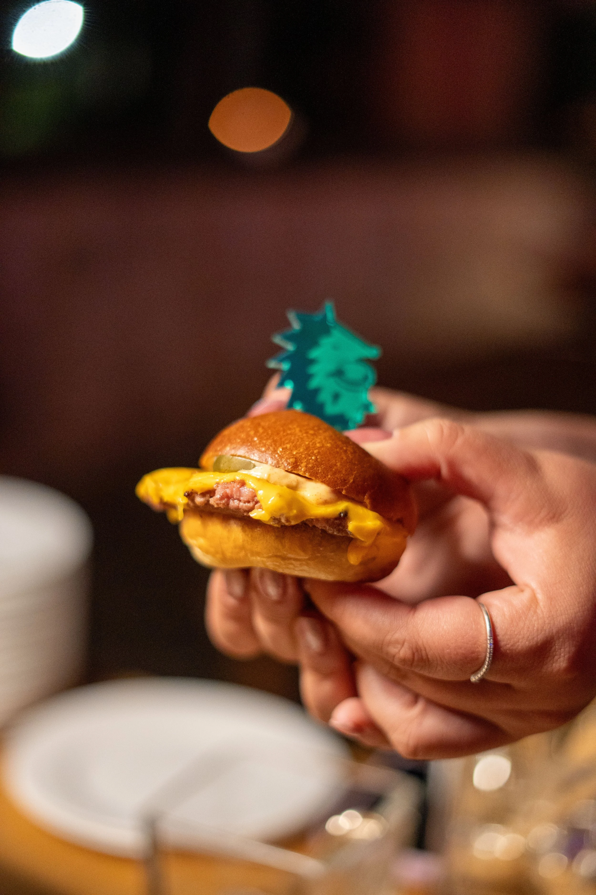 wedding content creator capturing candid moment during destination wedding in Italy - Giulia Barabani destination wedding planner in Umbria 