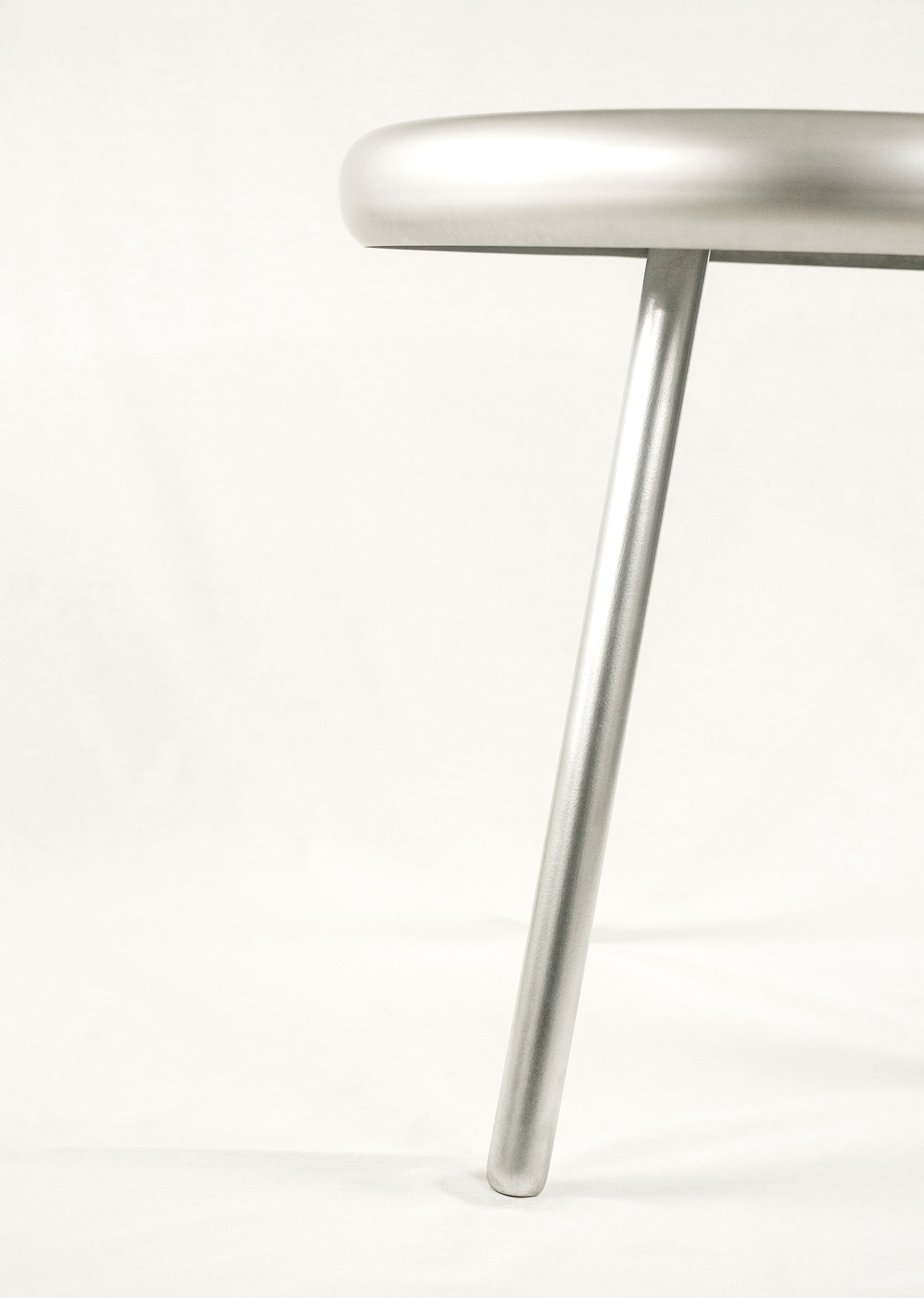 studiodannyvenlet_productdesign_burdekintable_6.jpg
