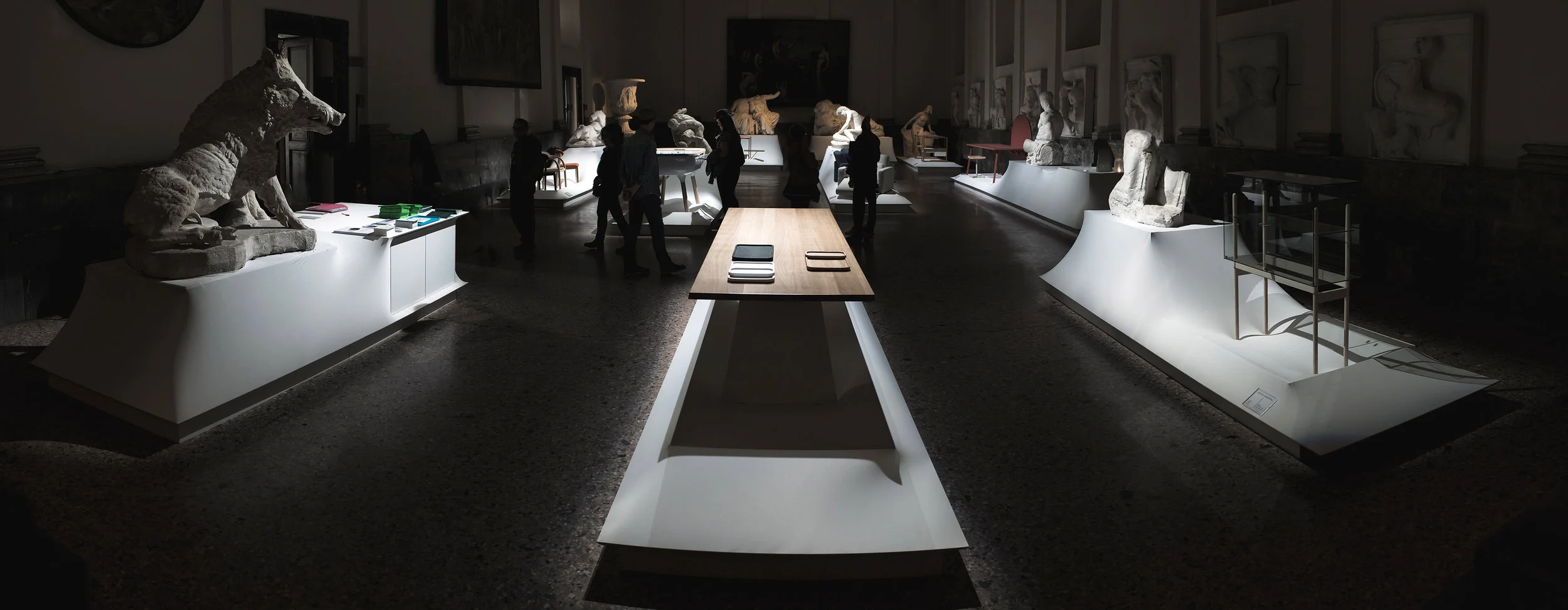 studiodannyvenlet_scenography_confrontingthemasters_1.jpg