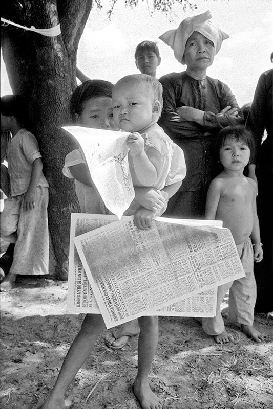 8-portraitsofvietnam-child.jpg