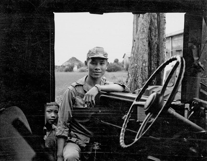 1-portraitsofvietnam-truck-door.jpg