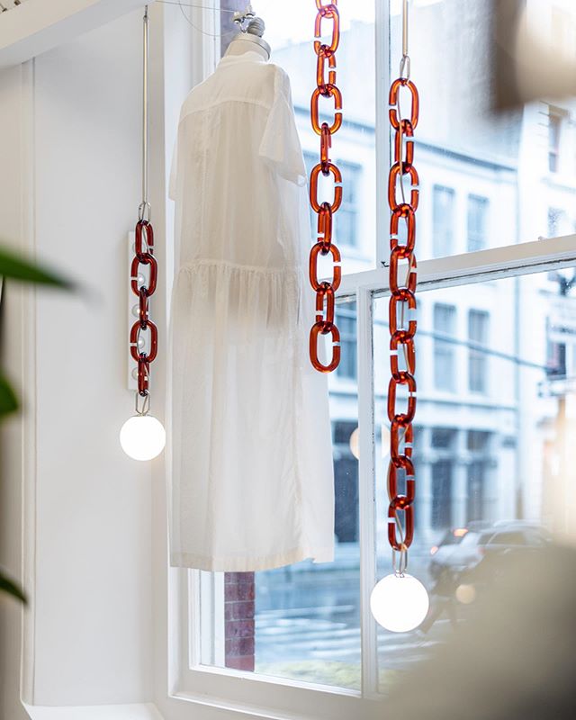Chunky glass chains by @trueing_studio at @pasdecalaisofficial.