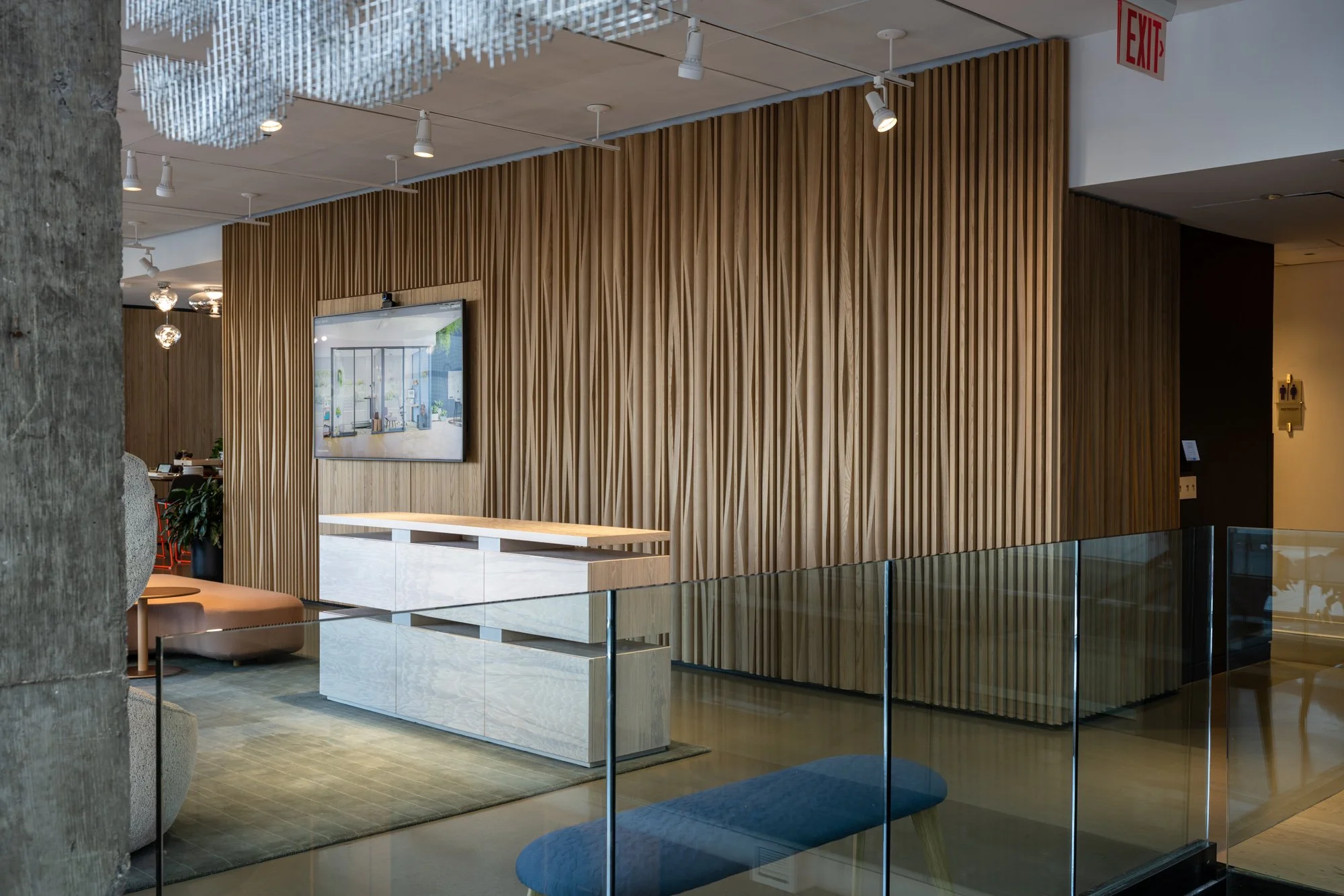 2022.12.09 Young Projects Steelcase - 0042.jpg